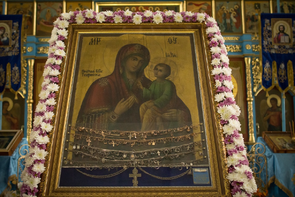 Помолиться о зачатии ребенка перед иконой Божией Матери Тихвинская можно на выставке «Сибирь православная»