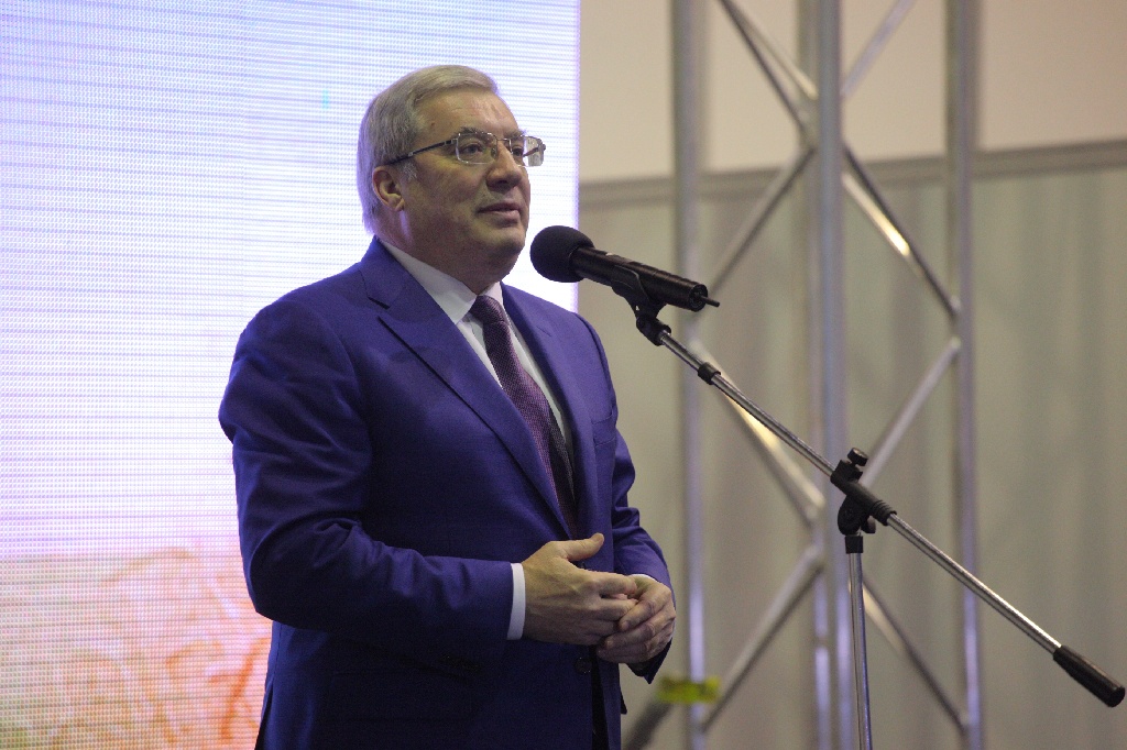 Губернатор края Виктор Толконский поздравил победителей трудовых соревнований Губернатор края Виктор Толконский поздравил победителей трудовых соревнований