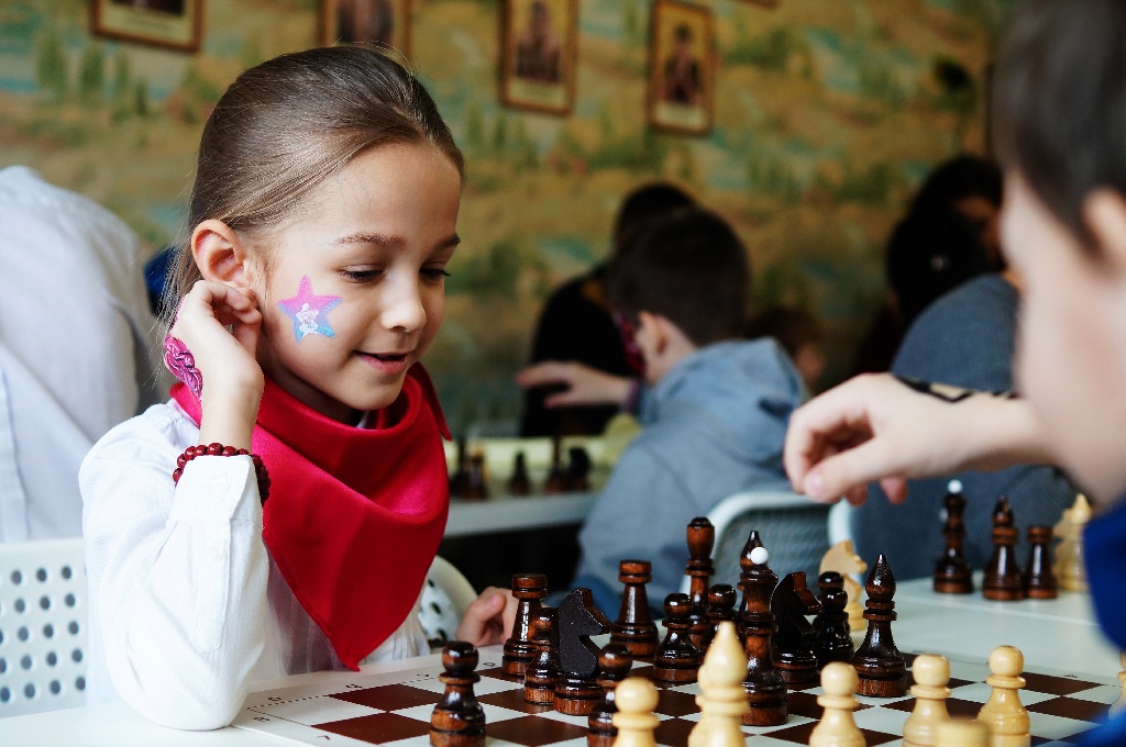 Сыграть в шахматы, собрать робота и выиграть шахматный набор можно на Сибирском образовательном форуме